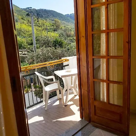 Le Twins -bed And Breakfast לינה וארוחת בוקר