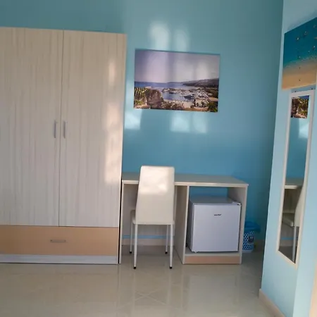 Le Twins -bed And Breakfast לינה וארוחת בוקר