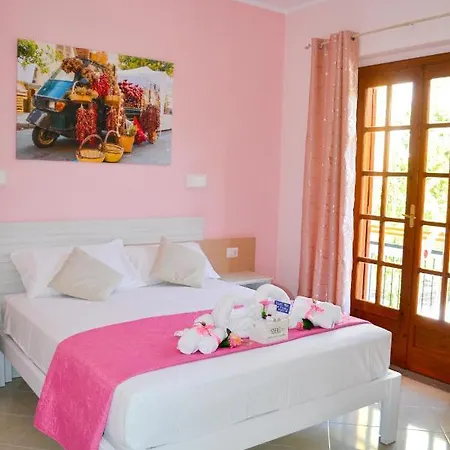 לינה וארוחת בוקר Le Twins -bed And Breakfast 3*