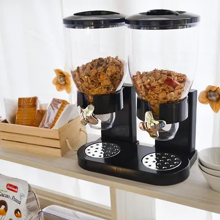 לינה וארוחת בוקר Le Twins -bed And Breakfast טרופאה