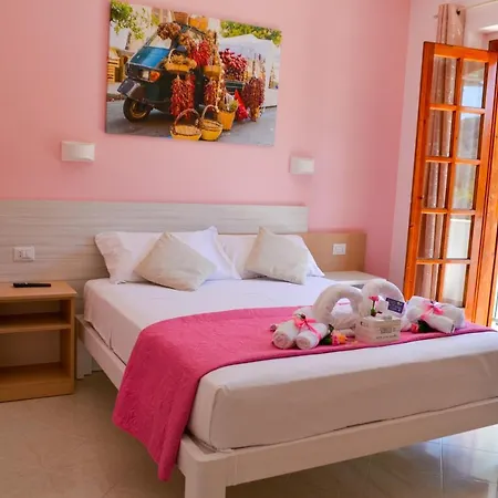 Le Twins -bed And Breakfast לינה וארוחת בוקר טרופאה