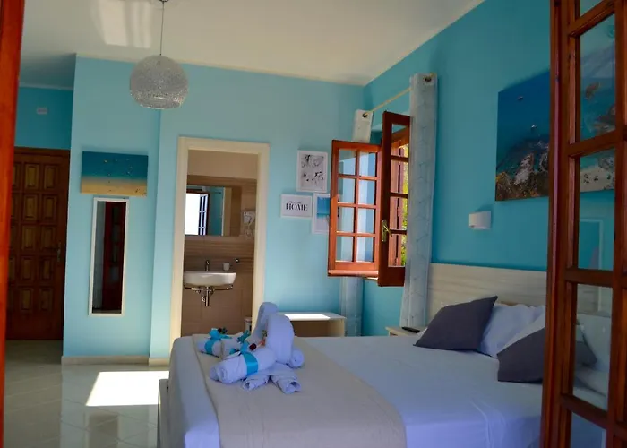 Le Twins -bed And Breakfast Alojamento de Acomodação e Pequeno-almoço 3*