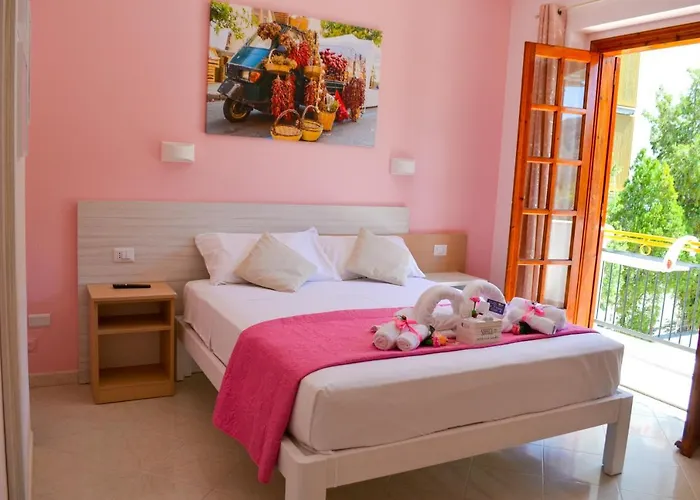 Le Twins -bed And Breakfast Alojamento de Acomodação e Pequeno-almoço Tropea