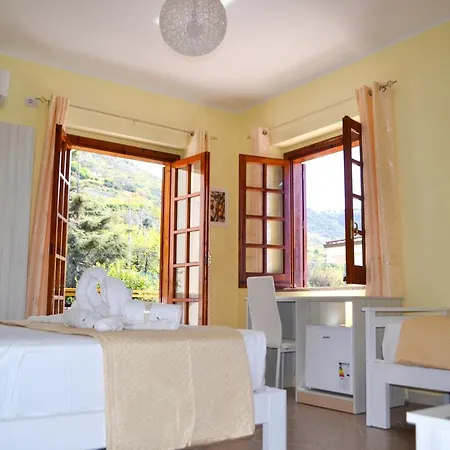 Alojamento de Acomodação e Pequeno-almoço Le Twins -bed And Breakfast *