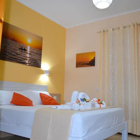 Le Twins -bed&breakfast Couette-café 3*