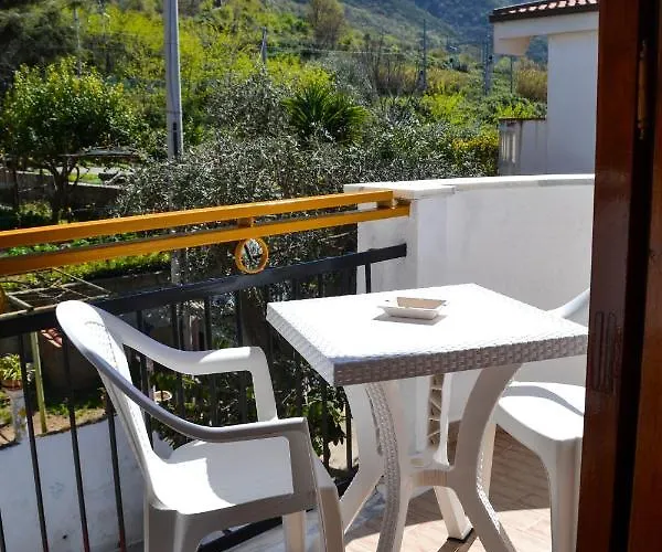 Le Twins -bed And Breakfast Alojamento de Acomodação e Pequeno-almoço 3*